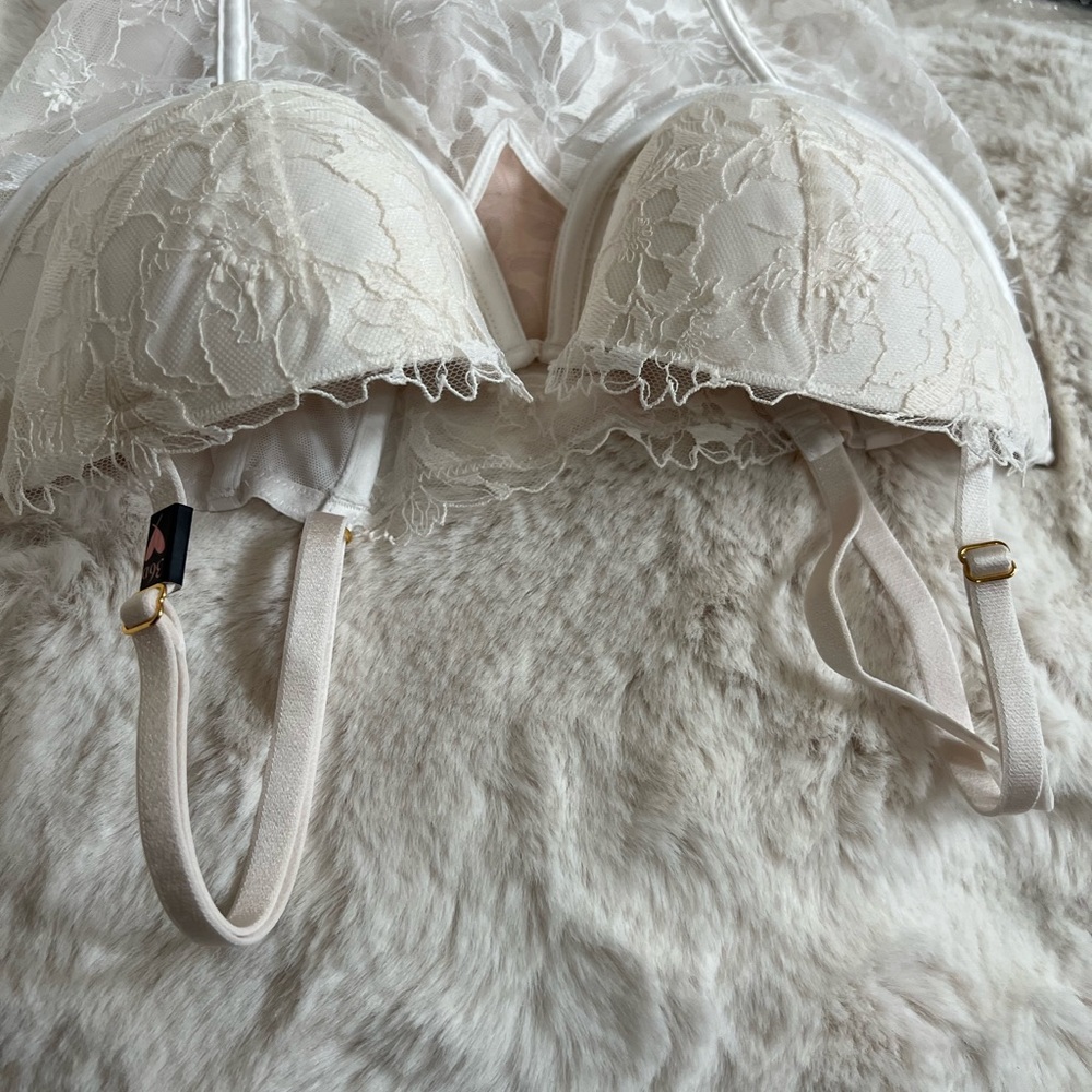 Victoria’s Secret Moonlit Bra Too
